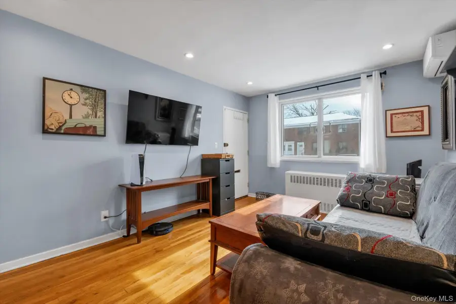 218-01 68 Ave #1Floor, Oakland Gardens, NY 11364 - #2