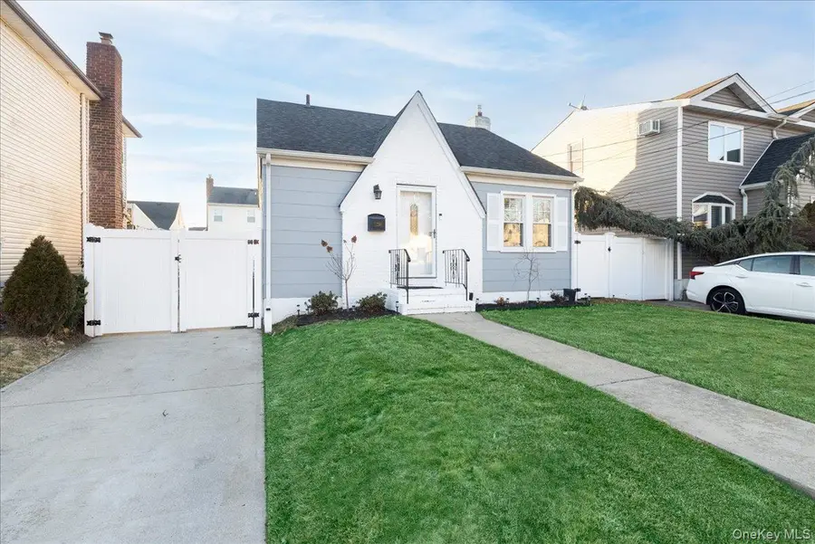 238 Jefferson Street, Franklin Square, NY 11010 - #2