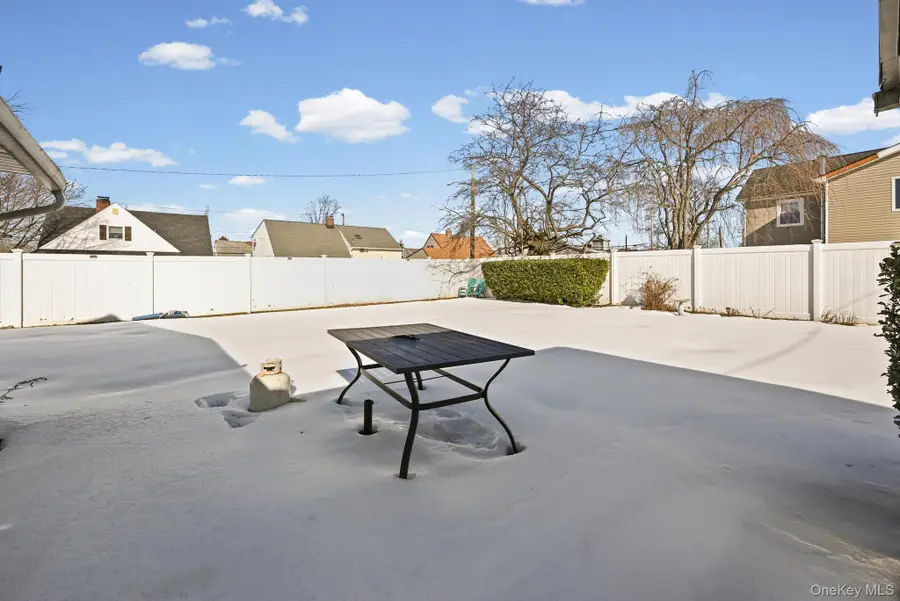 190 Meridian Road, Levittown, NY 11756 - #3