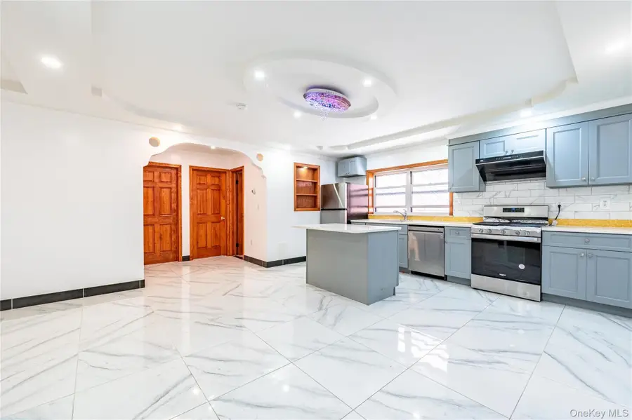 1318 Mace Avenue, Bronx, NY 10469 - #2