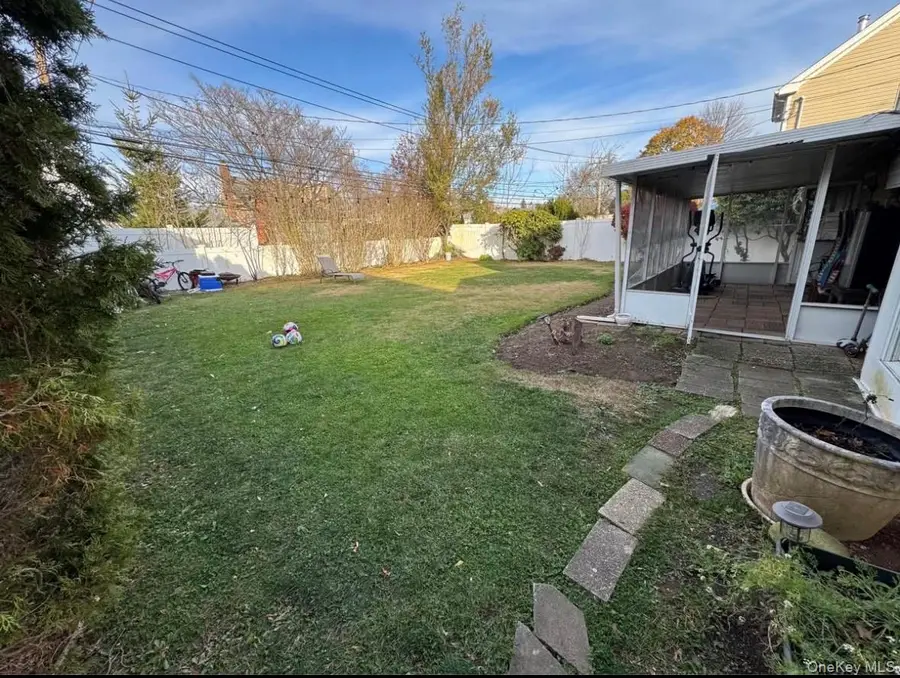 23 Tiptop Lane #N Broadway, Hicksville, NY 11801 - #3