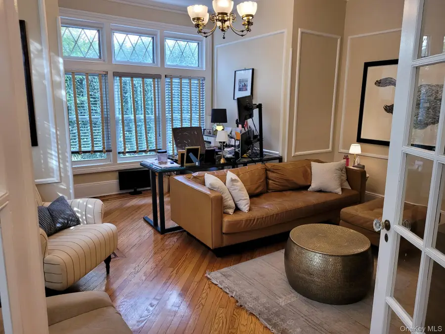 41 Hilton Avenue, Garden City, NY 11530 - #3