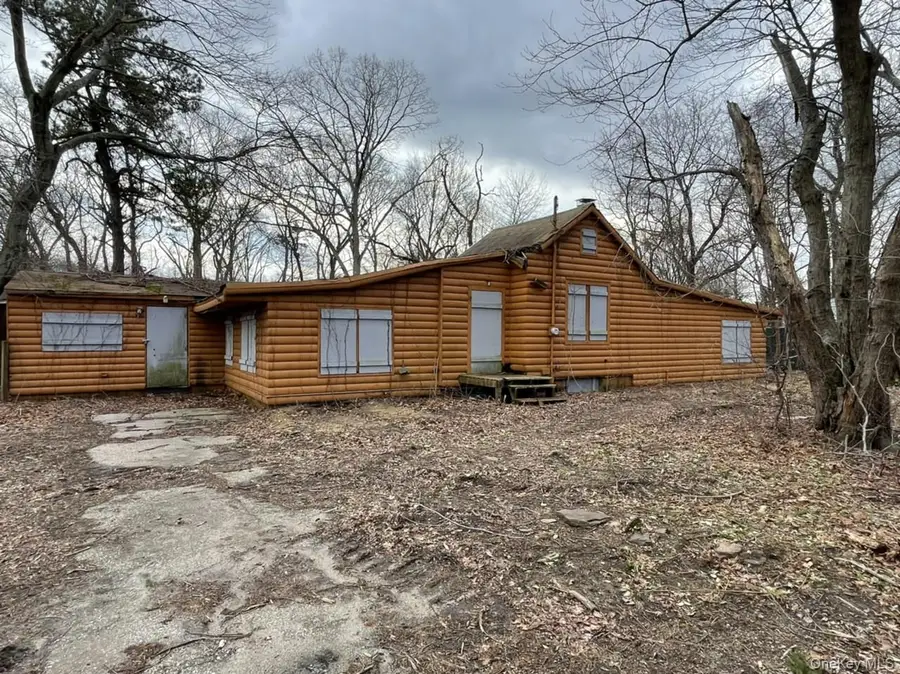 34 Peach Street, Central Islip, NY 11722 - Image #2