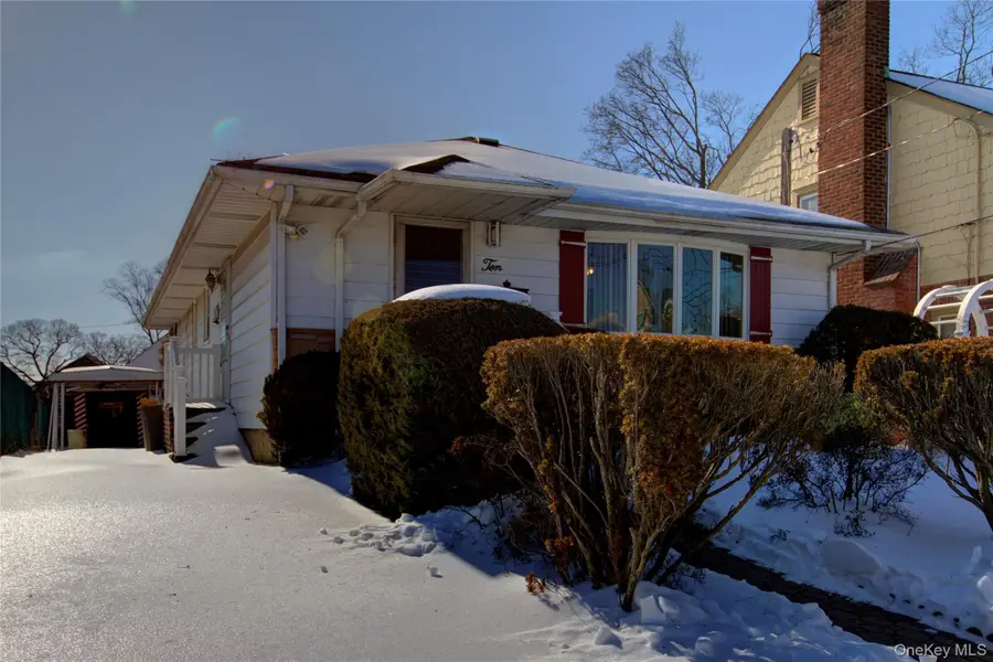 10 Taft Avenue, Hempstead, NY 11550 - #3