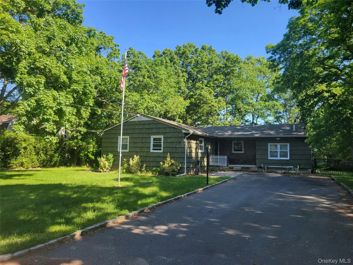29 Wrana Street, Medford, NY 11763 - #1