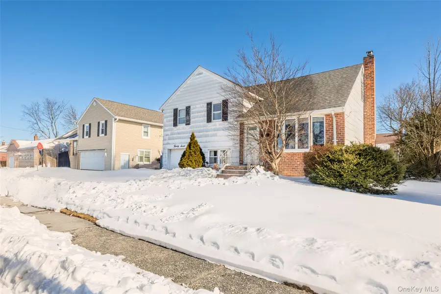 27 Elizabeth Drive, Bethpage, NY 11714 - #2