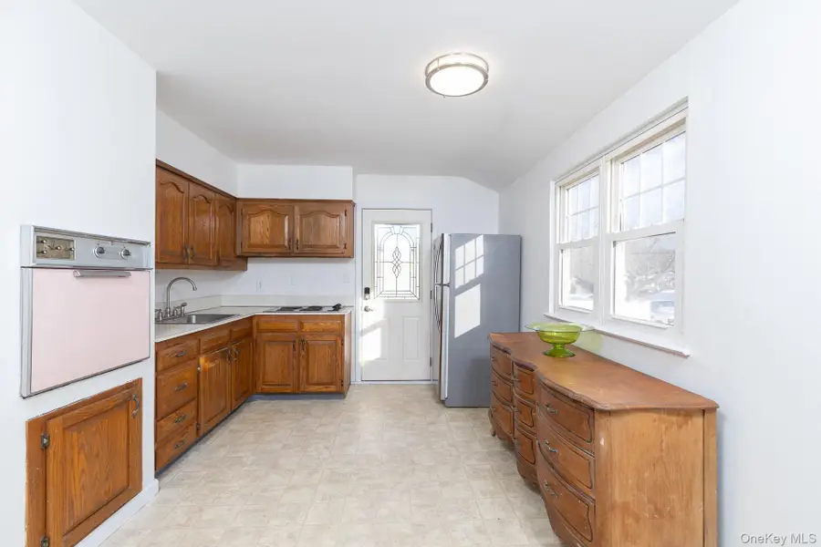 3 Exeter Road, East Patchogue, NY 11772 - #2