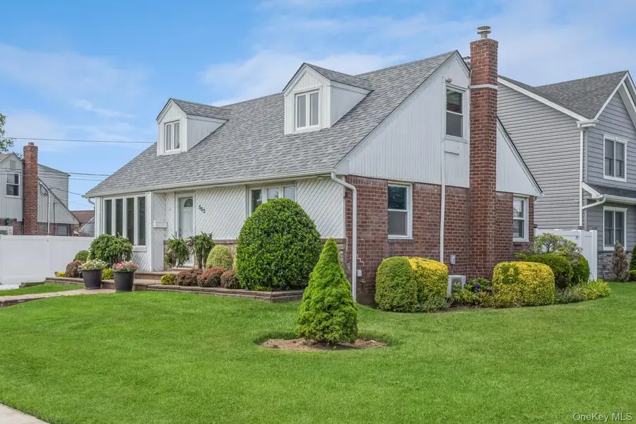 562 Bernice Road, Franklin Square, NY 11010 - #3