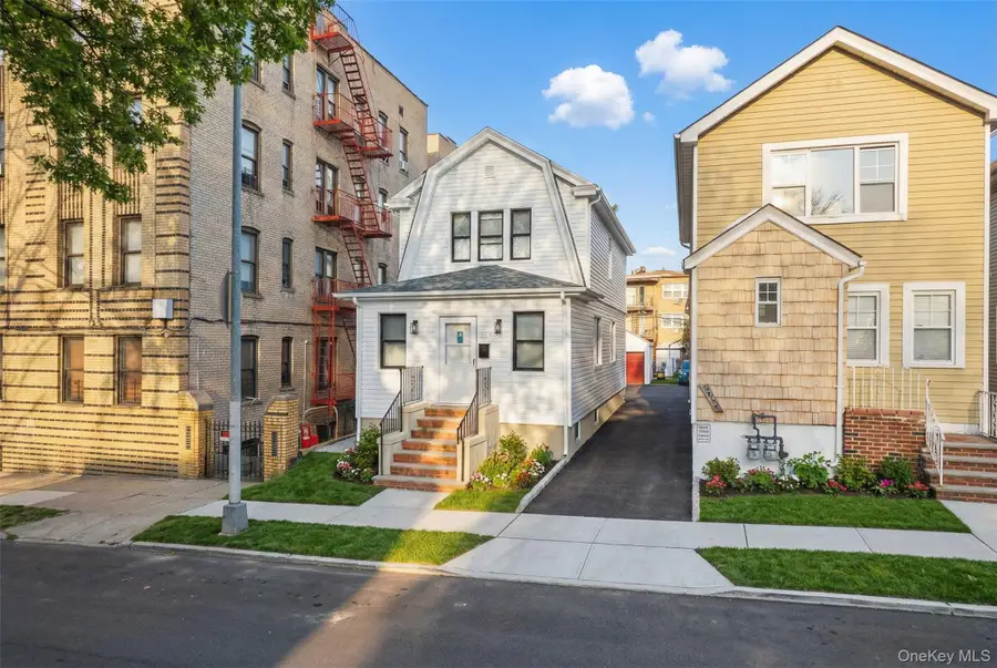 2054 Saint Paul Avenue, Bronx, NY 10461 - Image #2