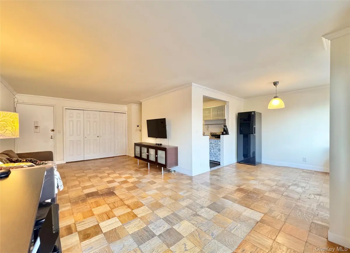 86-15 Broadway #3H, Elmhurst, NY 11373 - Image #1