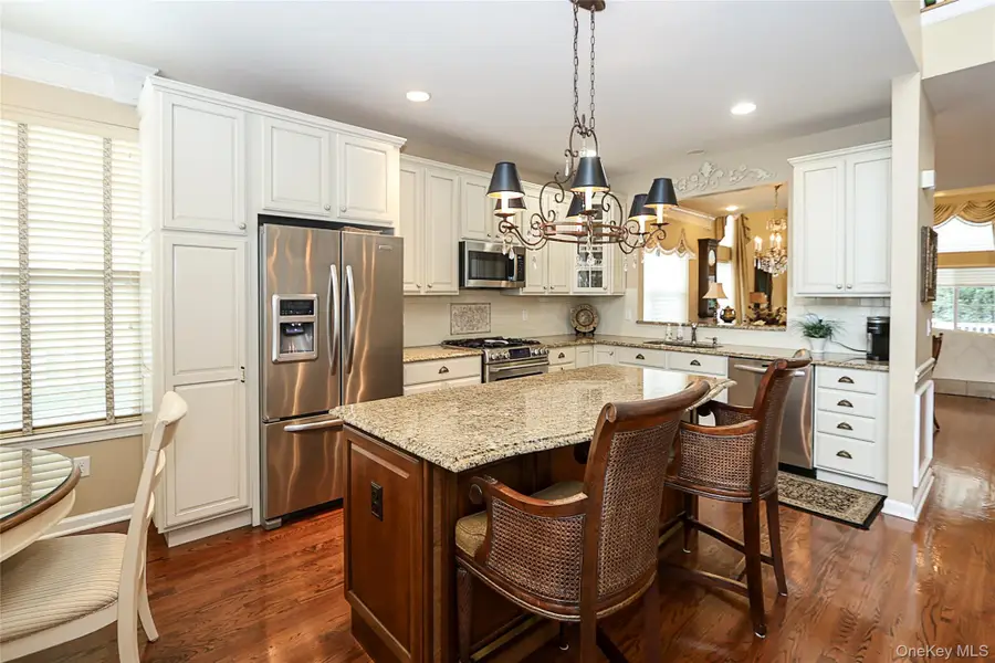 106 Victoria Place, Melville, NY 11747 - #3