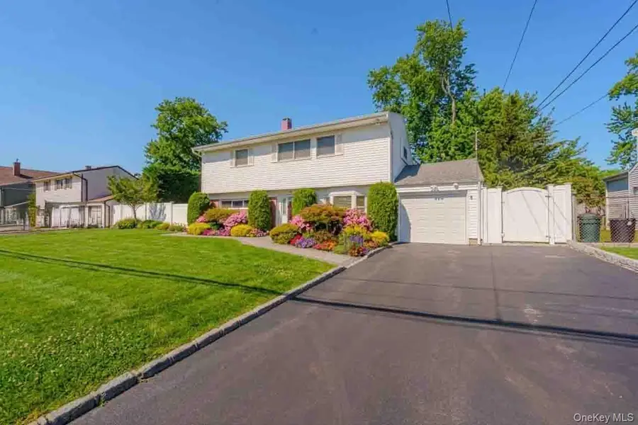 519 Gwynn Street, Babylon, NY 11702 - #2