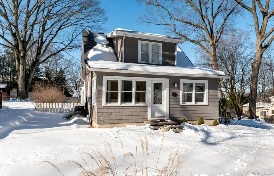 33 Forest Glen Road, Valley Cottage, NY 10989 - #2