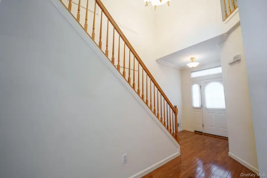 9 Mohannis Way, Kings Park, NY 11754 - #3