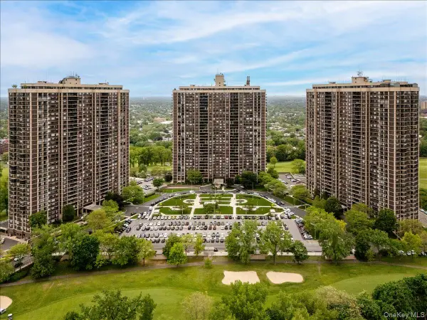 269-10 Grand Central Parkway #19K, Floral Park, NY 11005