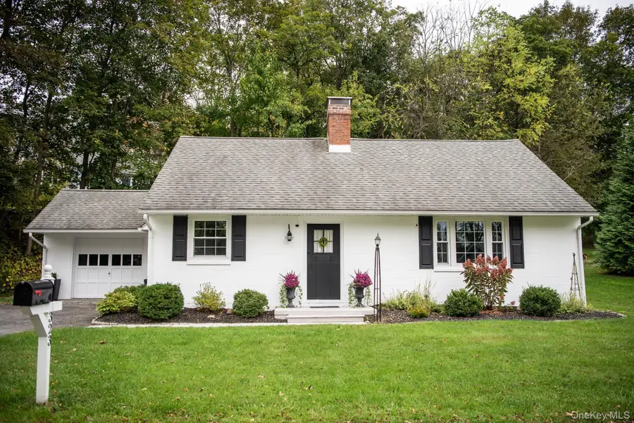 323 Hillside Avenue, Hurley, NY 12443 - #2