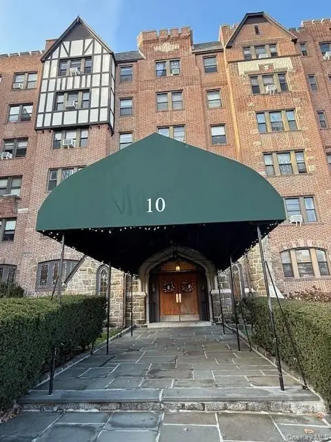 10 Nosband Avenue #5G, White Plains, NY 10605 - #1