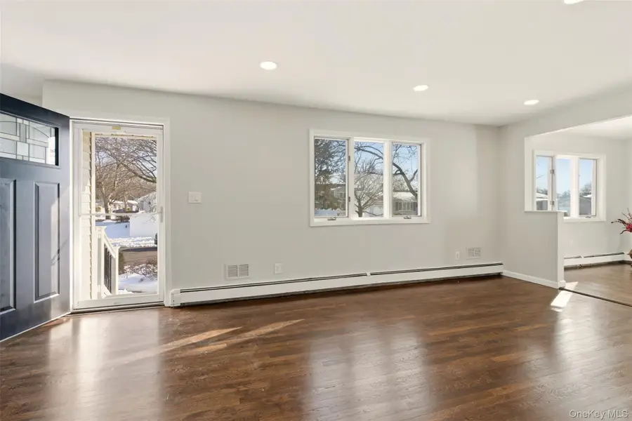 25 Whitetail Lane, Commack, NY 11725 - #3