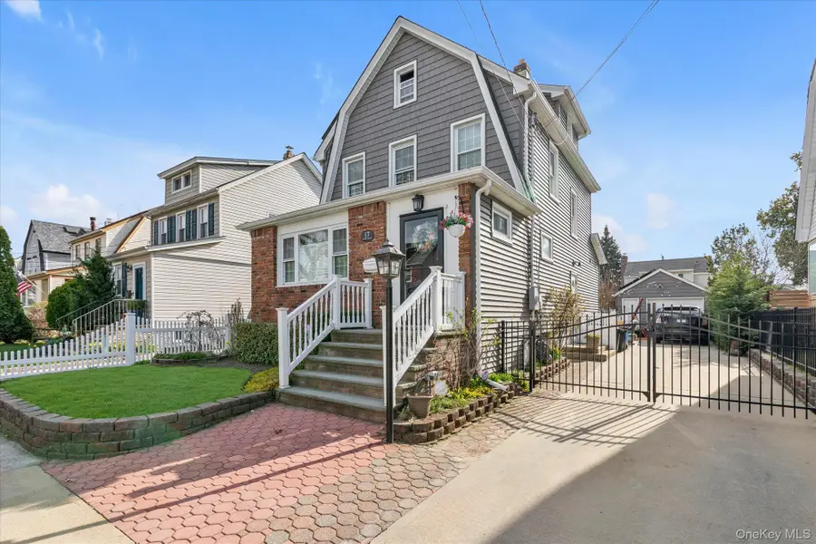 17 Everett Street, Lynbrook, NY 11563 - #2