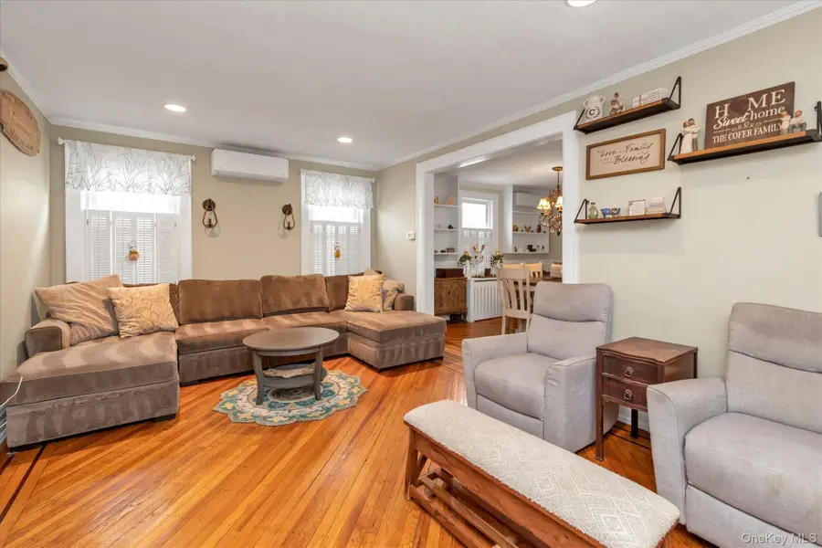 17 Everett Street, Lynbrook, NY 11563 - #3