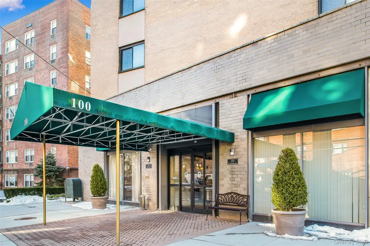 100 E Hartsdale Avenue #MiE, Hartsdale, NY 10530 - #1