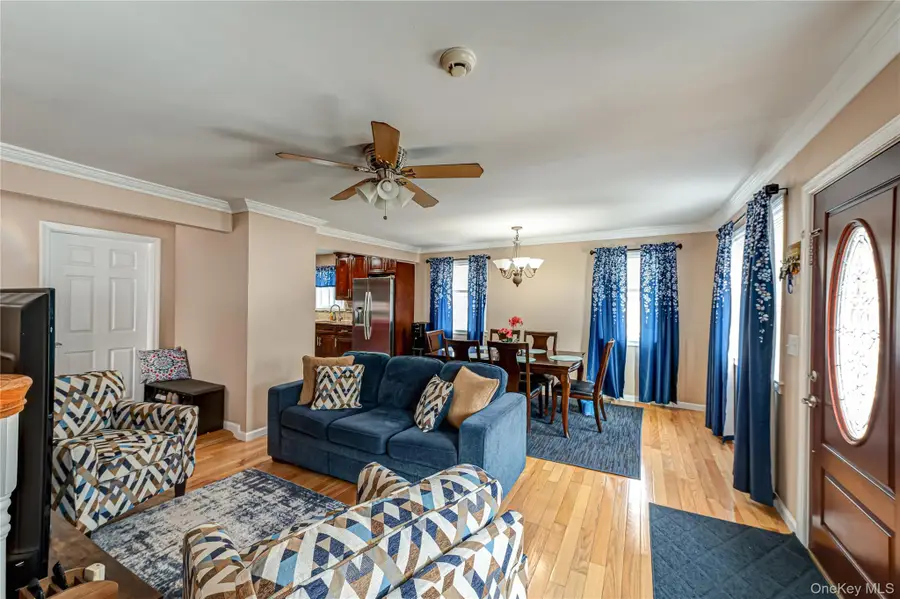 4 Morgan Avenue, Port Jefferson Station, NY 11776 - #2