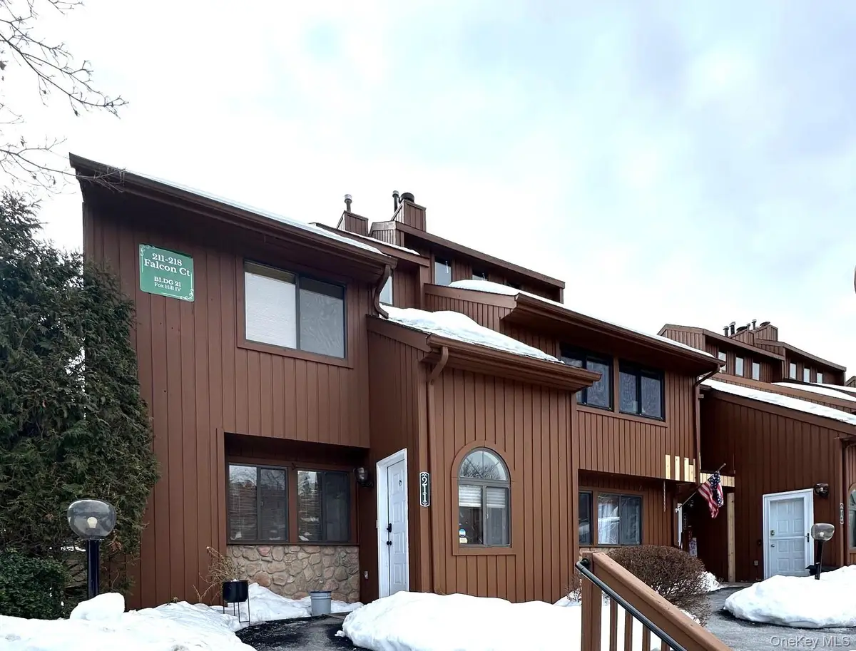 211 Falcon Court #211, Poughkeepsie, NY 12603 - #1