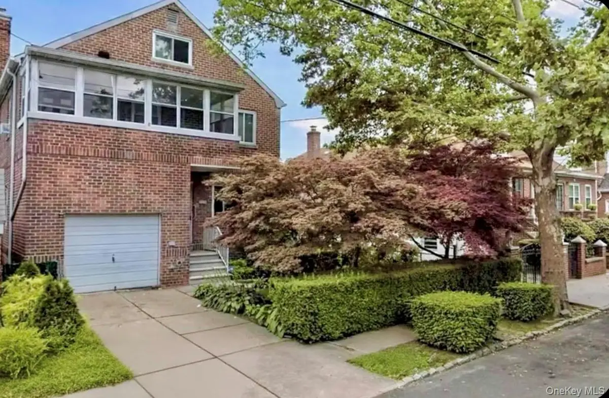 2322 Pearsall Avenue, Bronx, NY 10469 - #1