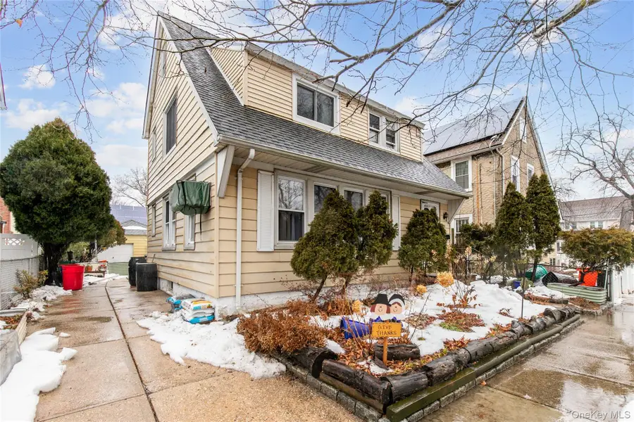 52 Park Avenue, Williston Park, NY 11596 - #2