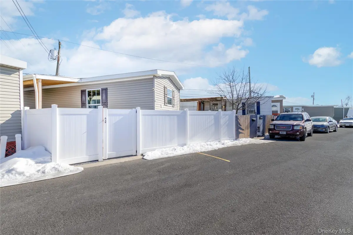 150 #4 Main Street, Islip, NY 11751 - #1