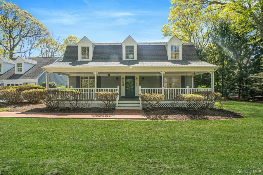 4 Chambord Court, Shoreham, NY 11786 - #3