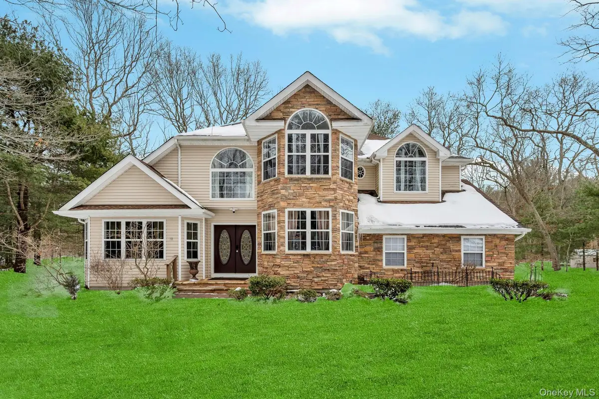 18 Darcy Avenue, Manorville, NY 11949 - #1