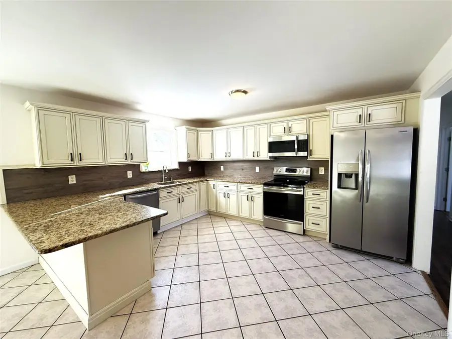 2 New Street, Holtsville, NY 11742 - #2