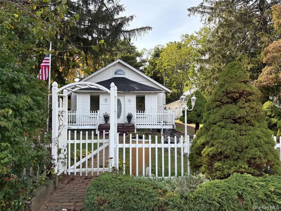 2408 Pine Avenue, Ronkonkoma, NY 11779 - #2