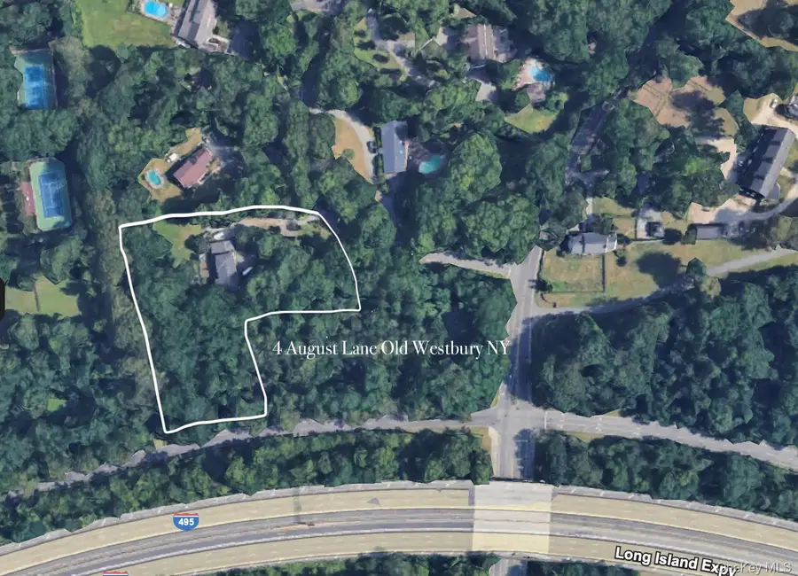 4 August Lane, Old Westbury, NY 11568 - #3