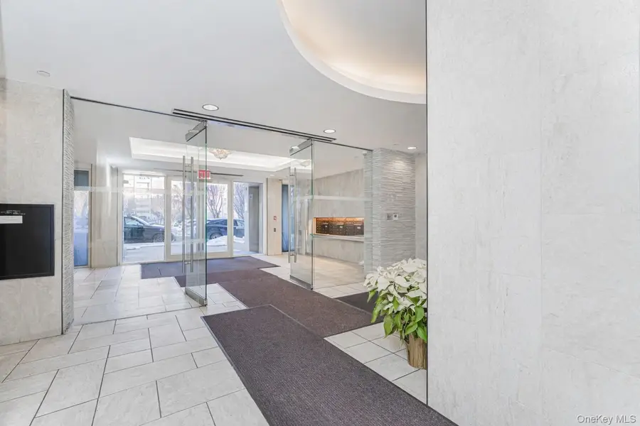 50 Oceana Drive W #3D, Brooklyn, NY 11235 - #3