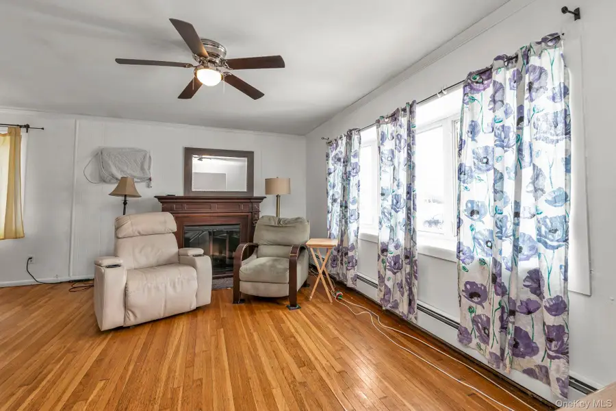 104 Meade Avenue, Bethpage, NY 11714 - #3