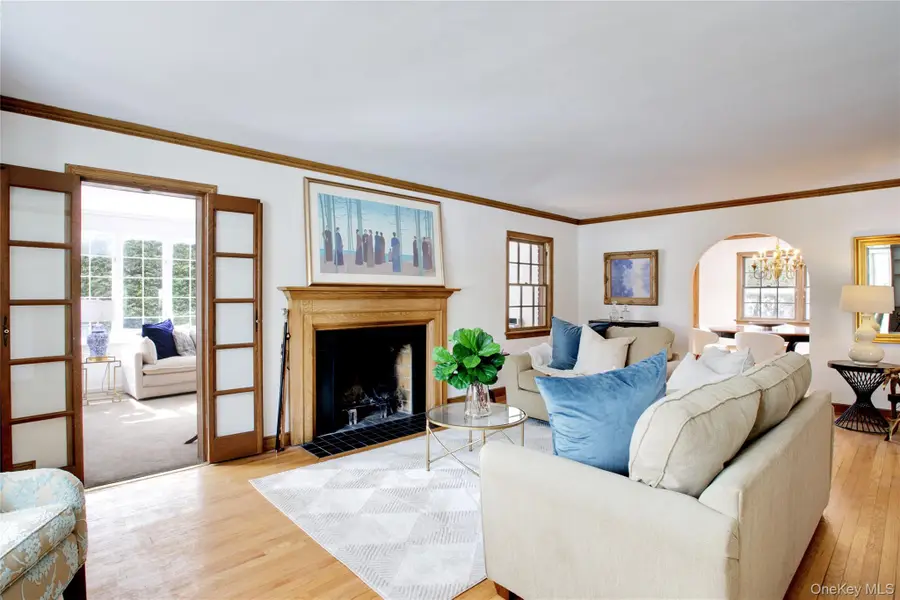 448 Abbey Road N, Manhasset, NY 11030 - #3