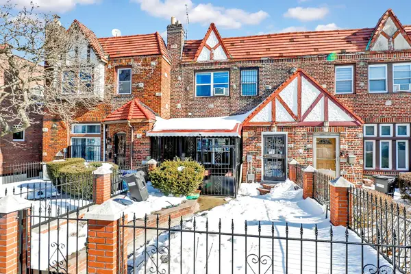 10925 Francis Lewis Boulevard, Queens Village, NY 11429