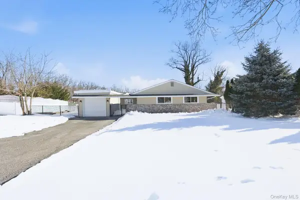 5 Bowman Lane, Kings Park, NY 11754