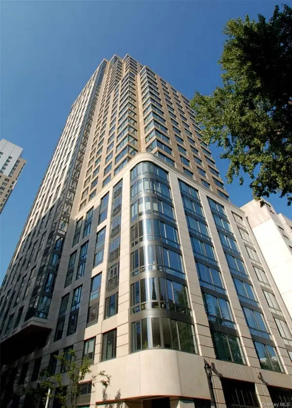 10 City Place #23F, White Plains, NY 10601