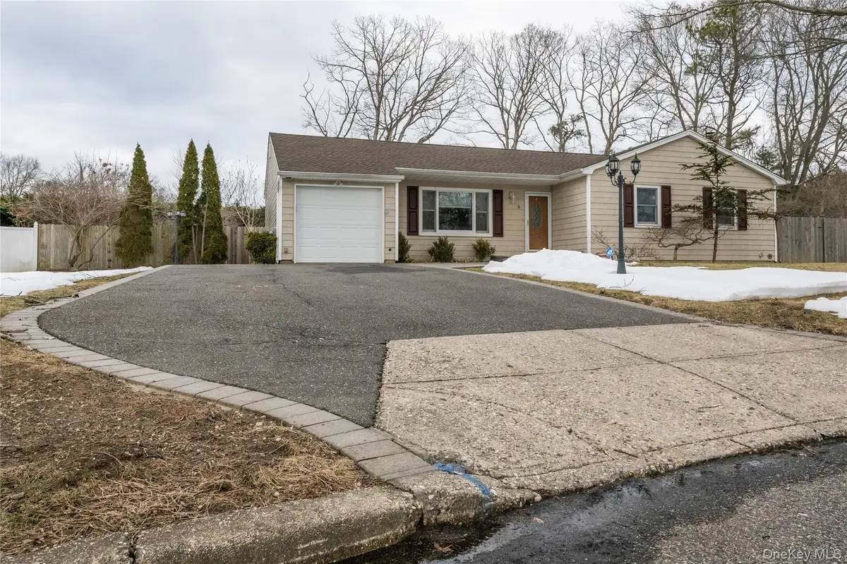 8 Shelley Court, Middle Island, NY 11953 - #1