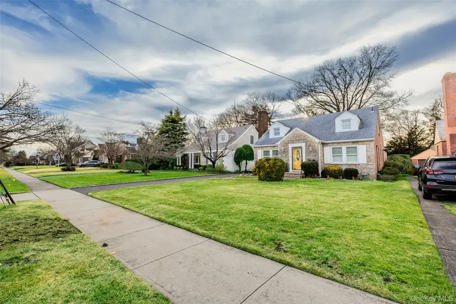 449 Mineola Boulevard, Williston Park, NY 11596 - #2