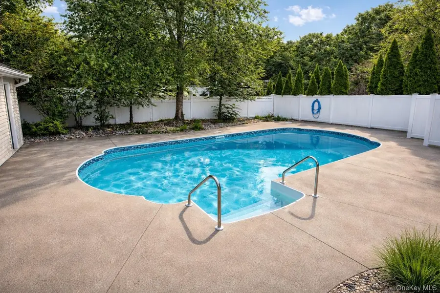 44 Roe Avenue, Cornwall On Hudson, NY 12520 - #3