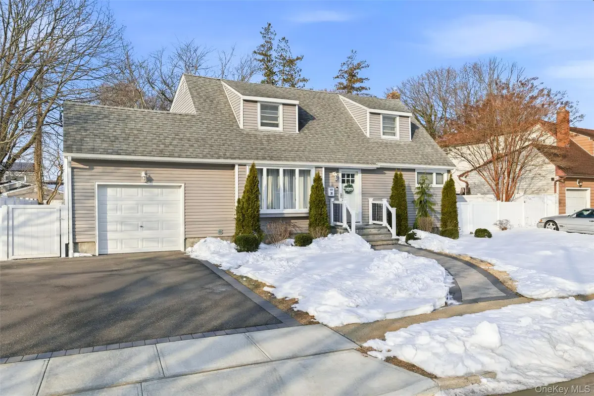 30 Linwood Place, Massapequa Park, NY 11762 - #1
