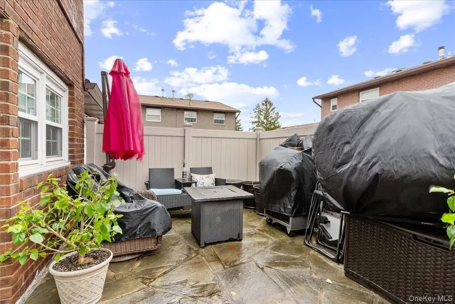 4 Raintree Court #4, Deer Park, NY 11729 - #3