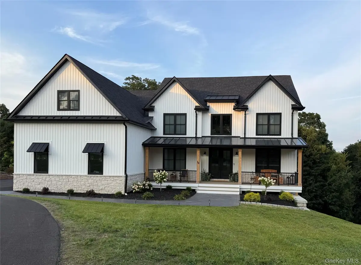 4 Roundhill Road, Hopewell Junction, NY 12533 - #1