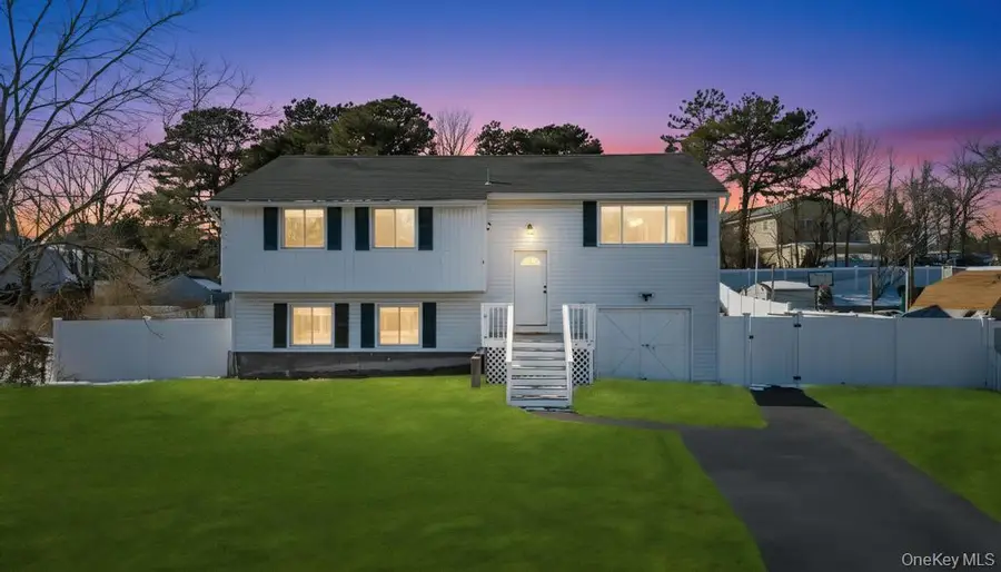 9 Meadow Avenue, Medford, NY 11763 - #2