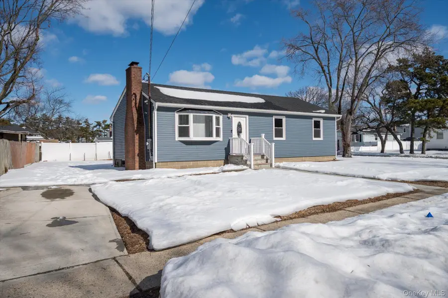 93 Garfield Boulevard, Farmingdale, NY 11735 - #2