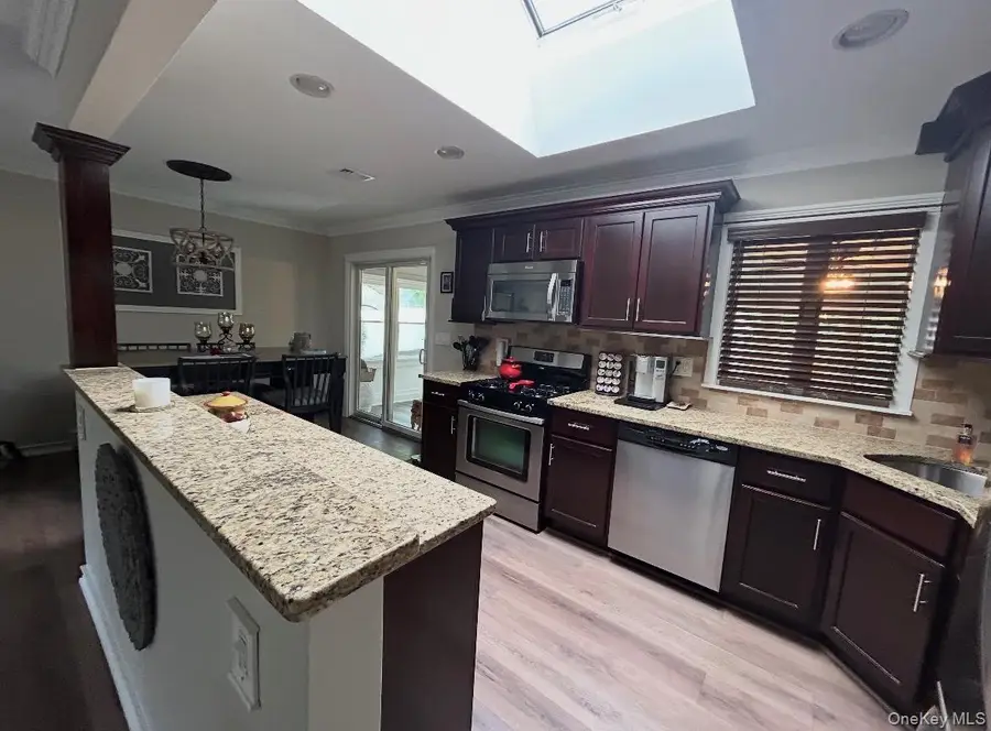 3 Norma Lane, Kings Park, NY 11754 - #2